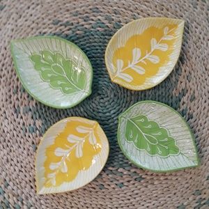*NEW - Set of 4 Leaf Plates Dishes*